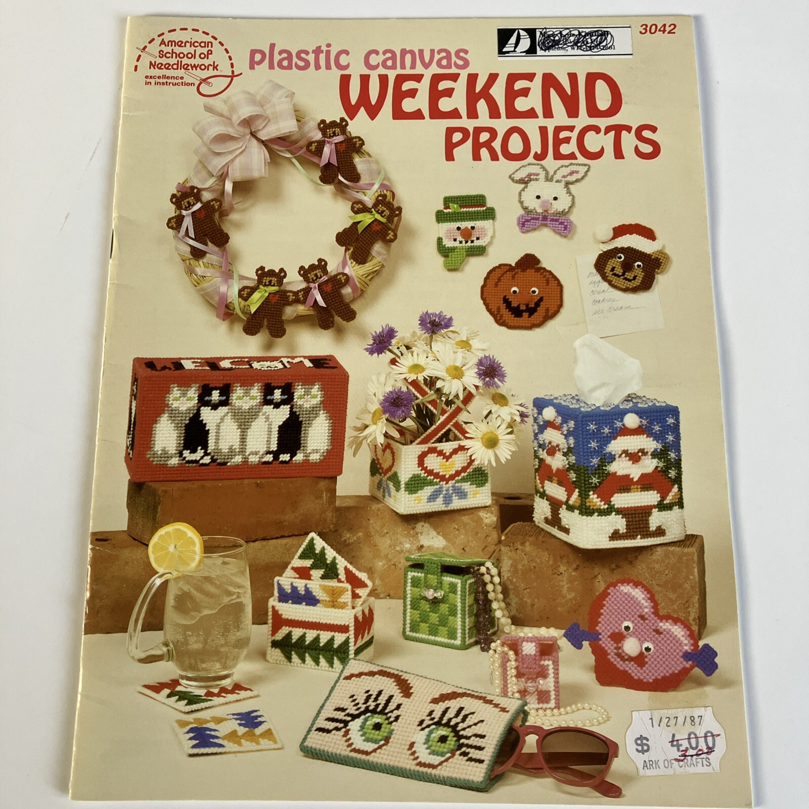 American School of Needlework Leaflet #3042 Plastic Canvas Weekend Projects 1986