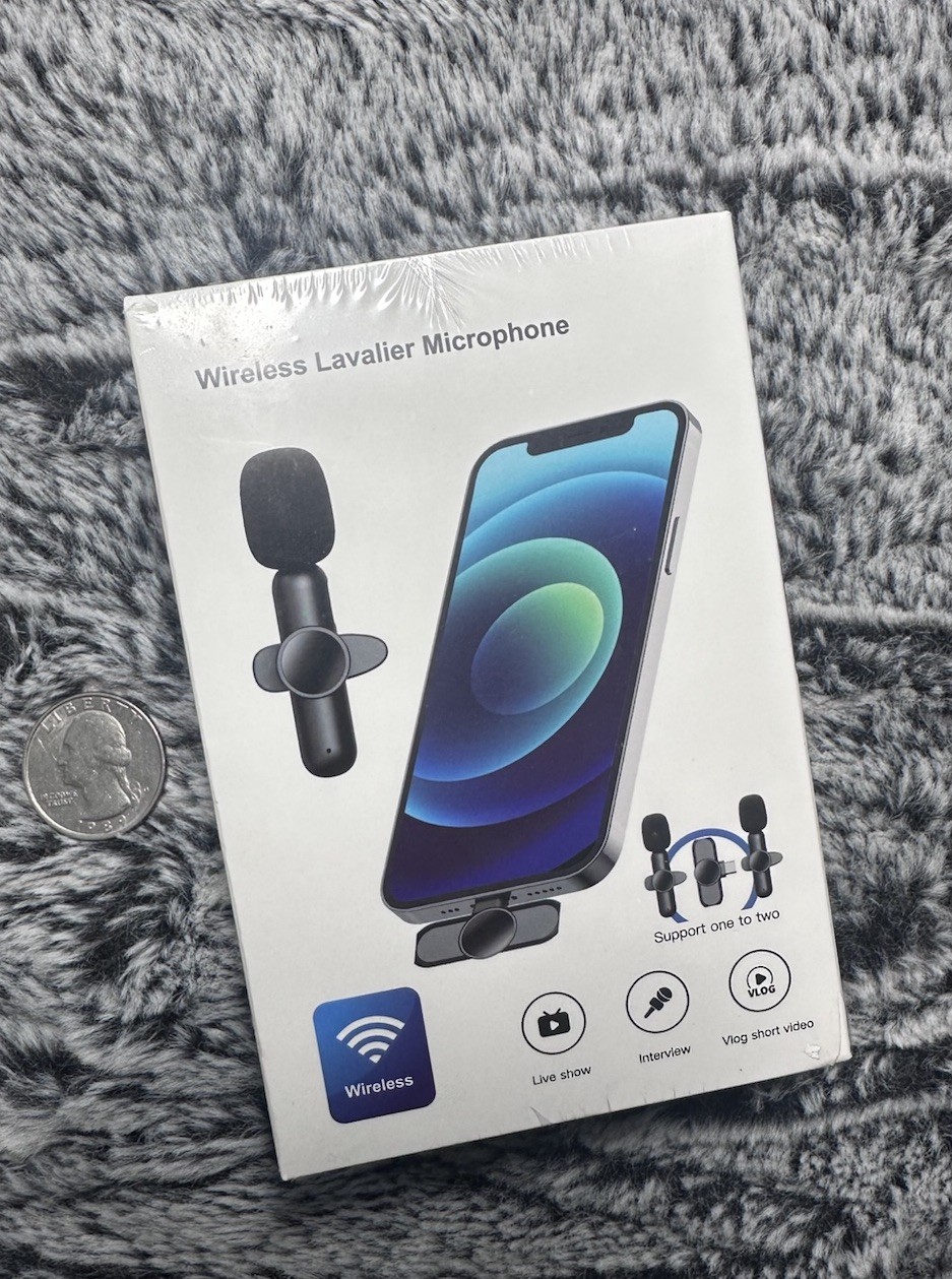 Wireless Lavalier Microphone Type-C Plug & Play Clip-On Mic One-to-Two Recordin