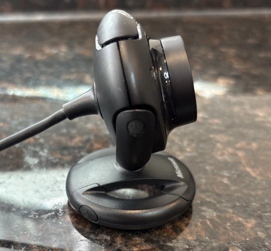 Microsoft LifeCam VX-1000 USB Webcam Built-In Mic PC Camera NWOB