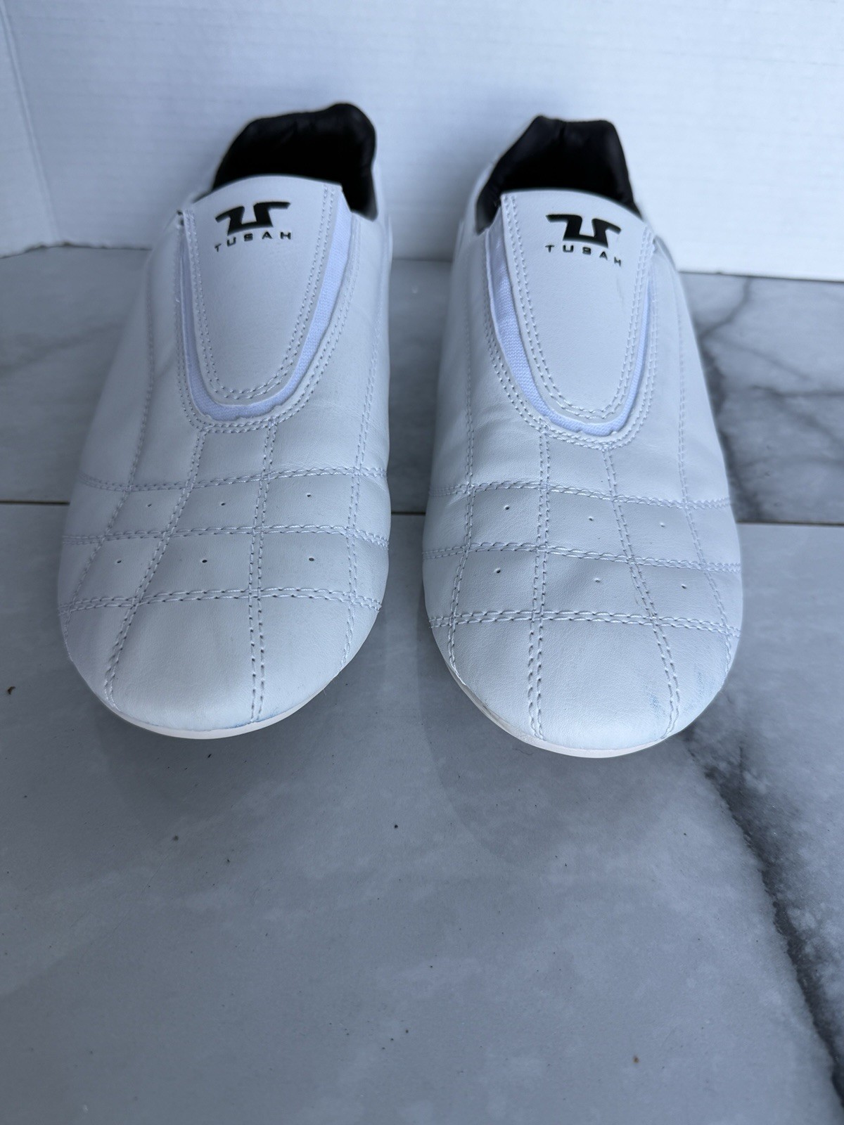 Tusah Taekwondo TKD White Indoor Martial Arts Shoes Excellent Condition Size 11
