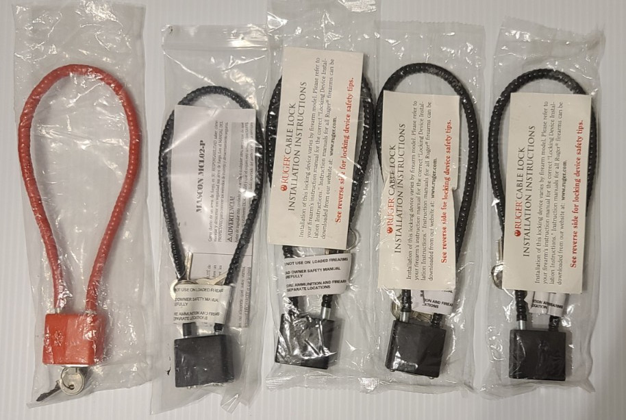 Five Gun locks with keys