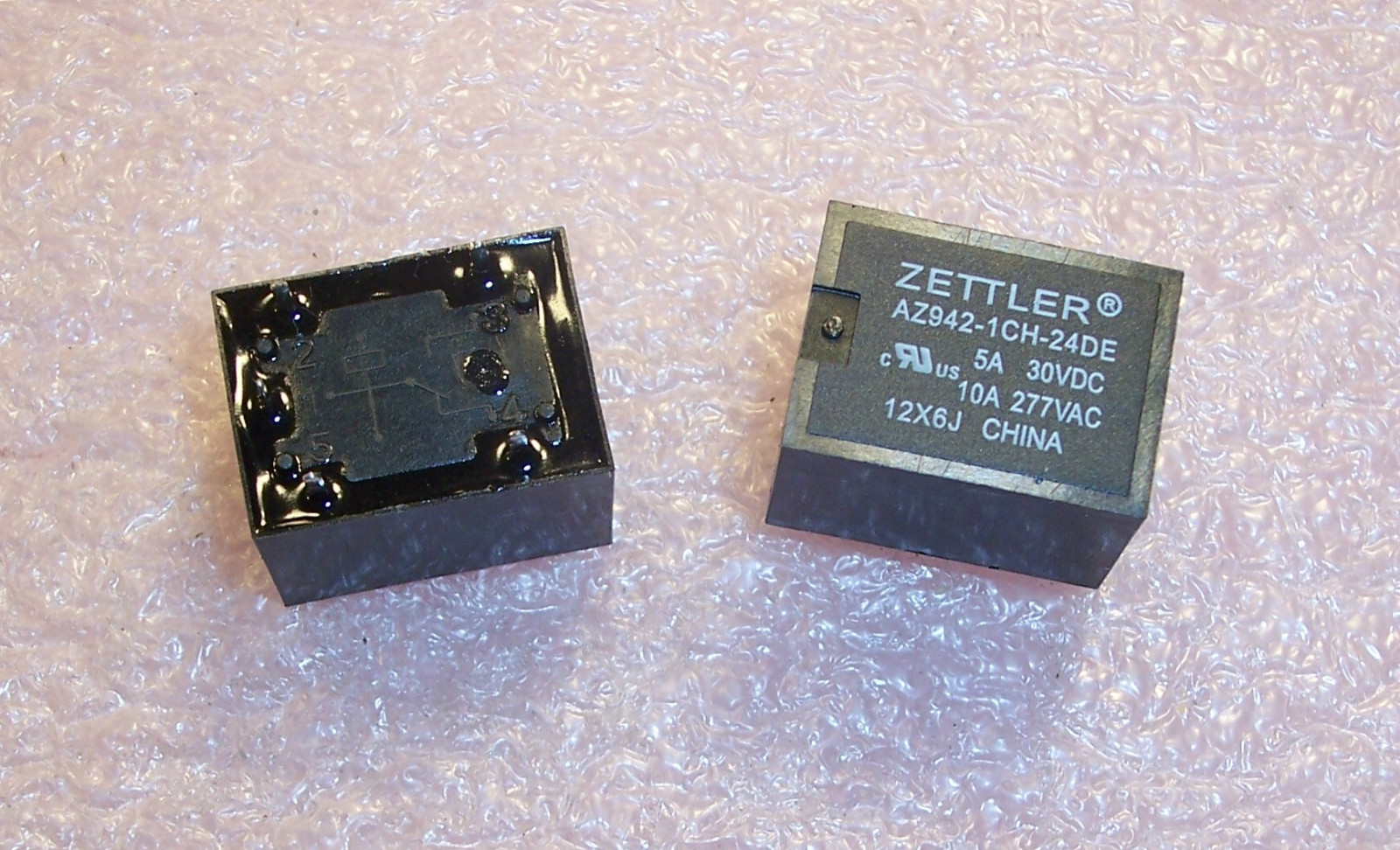 QTY (20) AZ942-1CH-24DE  ZETTLER 24V MINIATURE PCB RELAYS SPDT  ROHS 1 TUBE