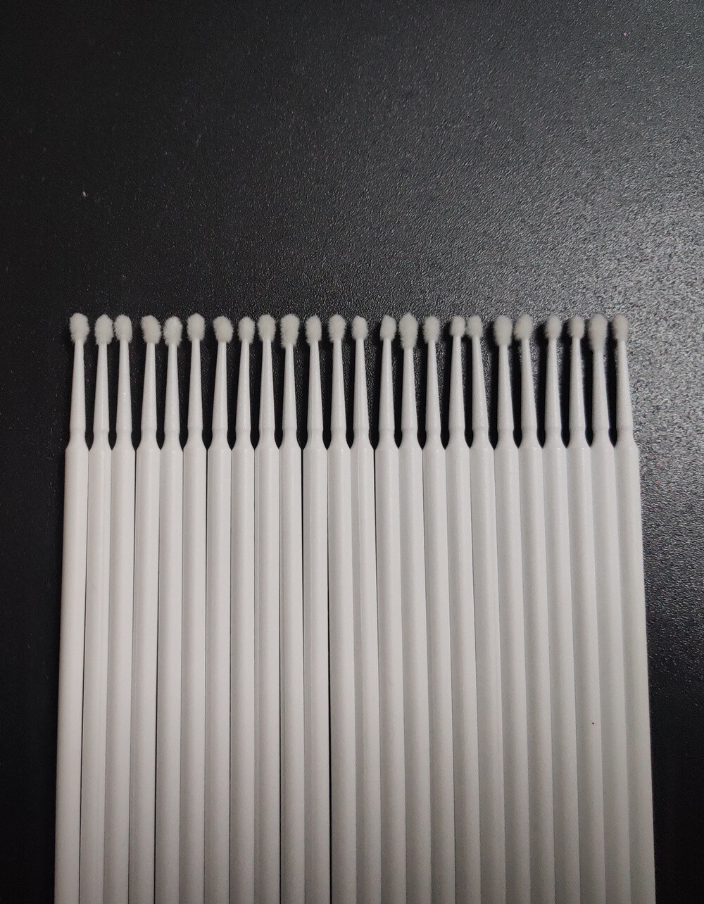 100Pcs Dental Micro Brush Disposable Materials Tooth Applicators Brush Cleaning