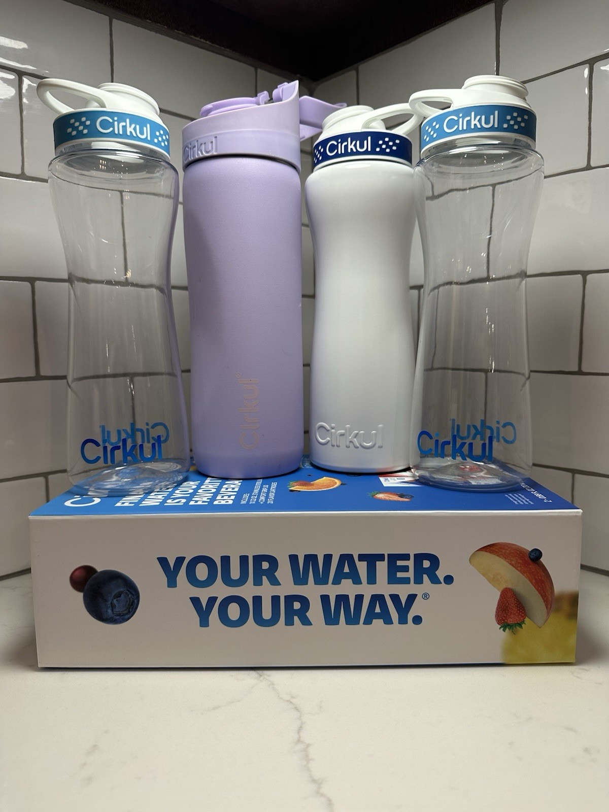 Cirkul Stainless Steel Water Bottles 2-22oz White & 2 Clear bottles, 1 purple