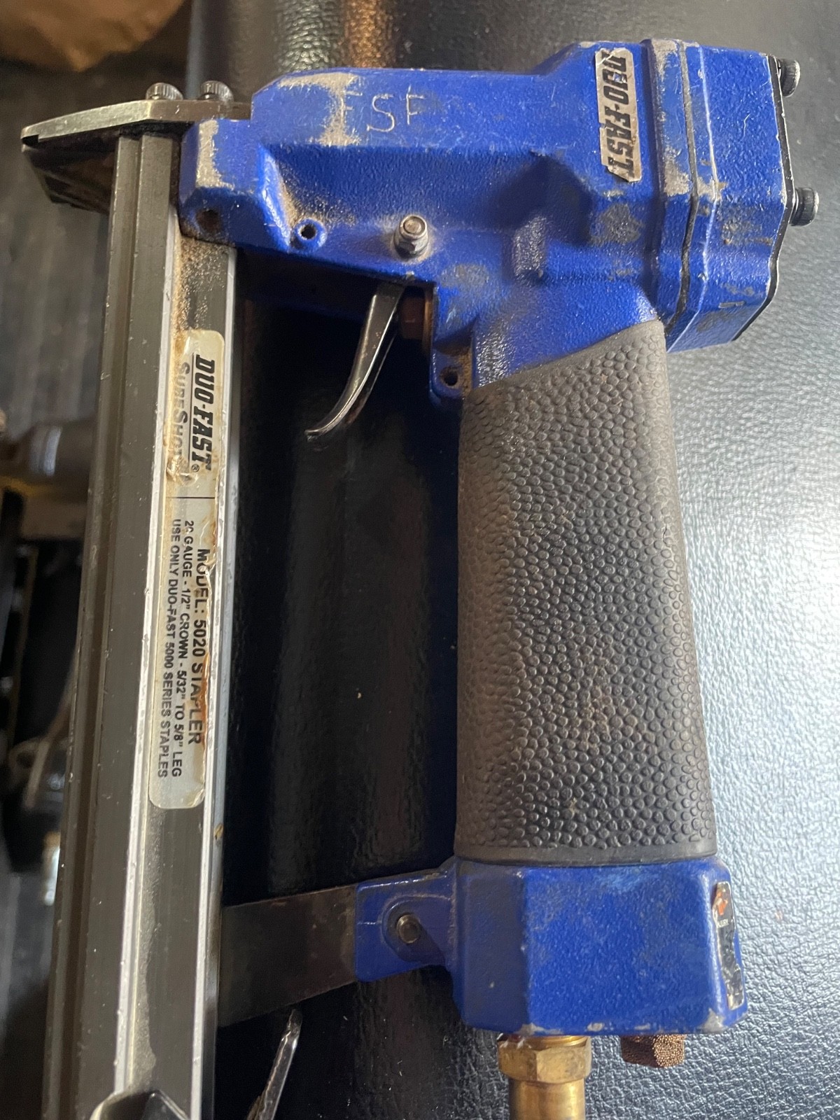 Duo-Fast SureShot Stapler Model 5020DLAF 1/2 crown 20 Gauge, 5/32-Inch to 5/8 in