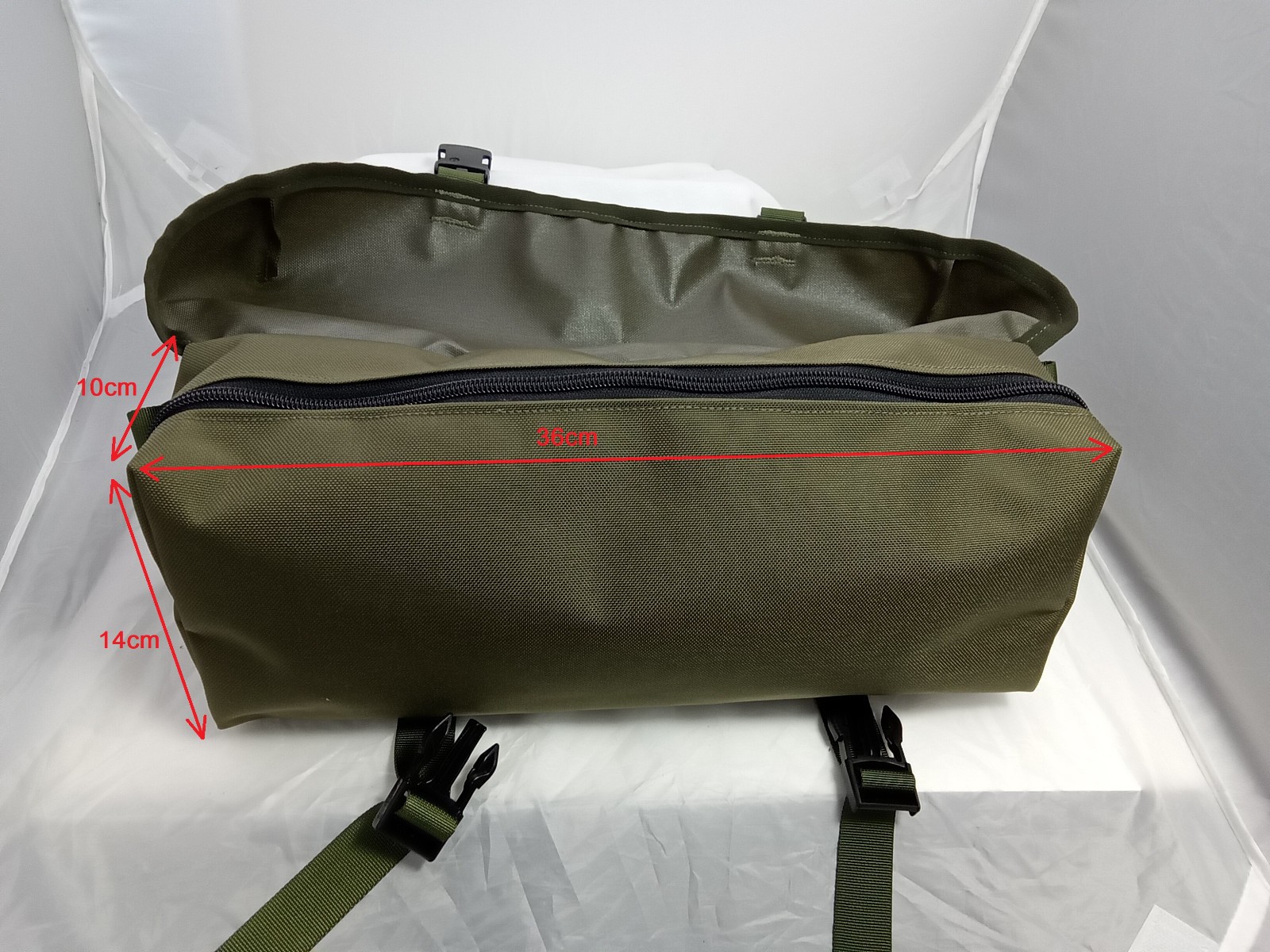 Back bag OLIVE, clip and zip closure, molle and strap on attachment