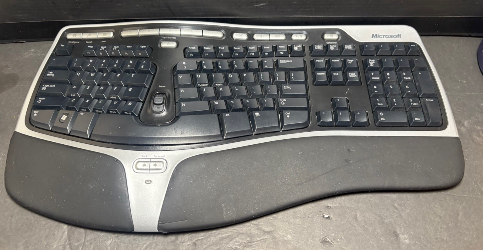 Microsoft Natural Wireless Ergonomic Keyboard 7000 WUG0619 Model 1118 NO DONGLE