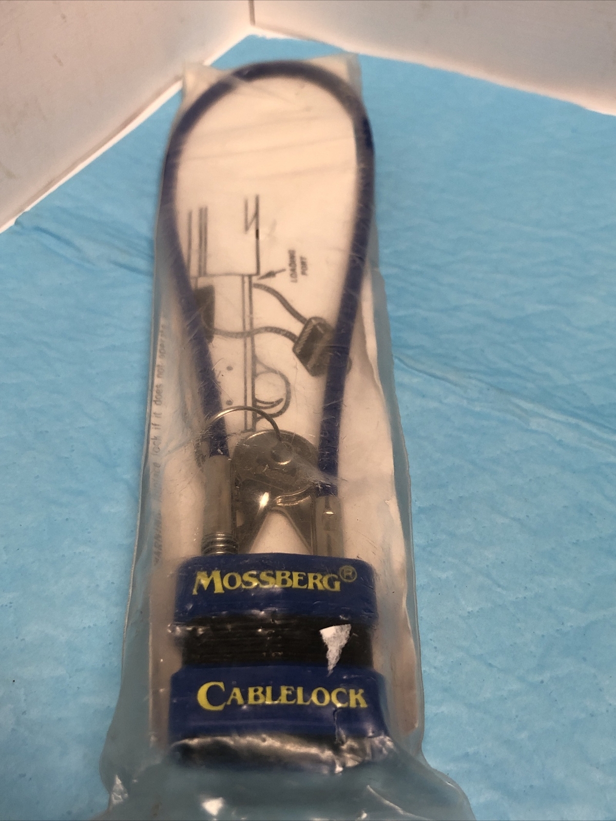 Mossberg Cable Lock Gun Rifle Lock - Blue Safety Firearm Lock - TWO KEYS - NEW