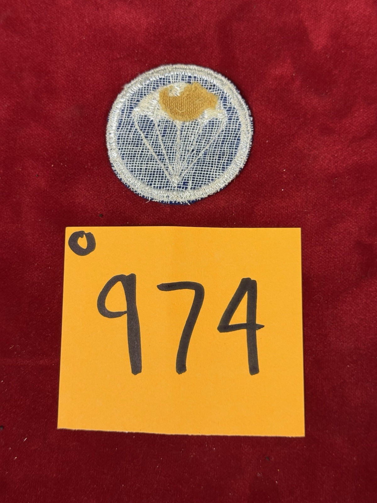 WW2 Airborne Cap Badge O974