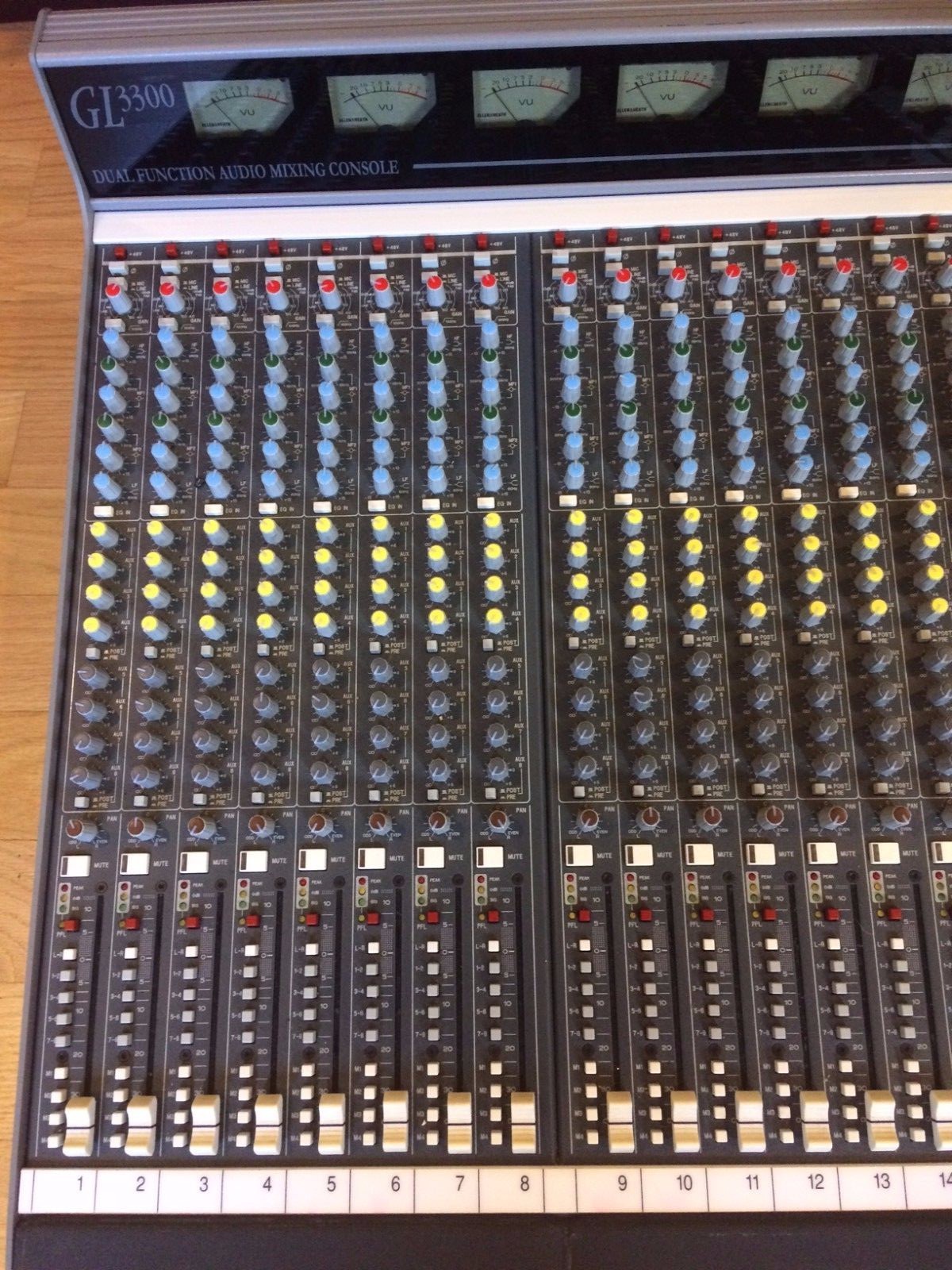 ALLEN & HEATH GL3300 24 Channels AUDIO MIXING CONSOLE