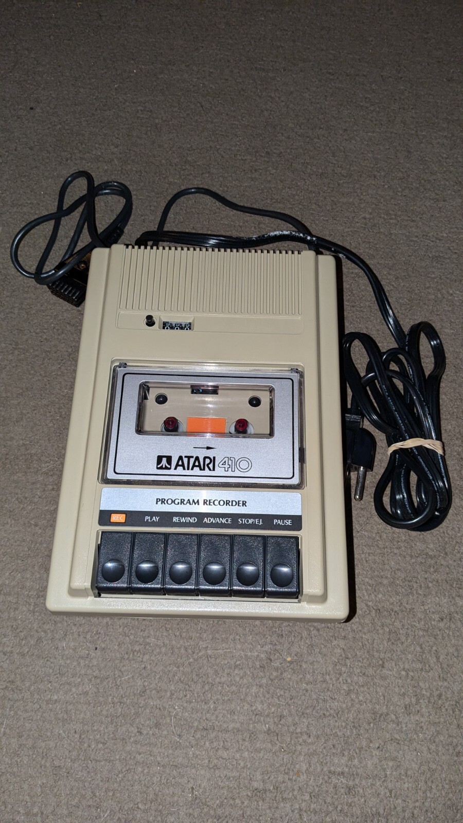 Atari 600XL Home Computer Complete W/ Manual And Hook Ups Game Is Master type