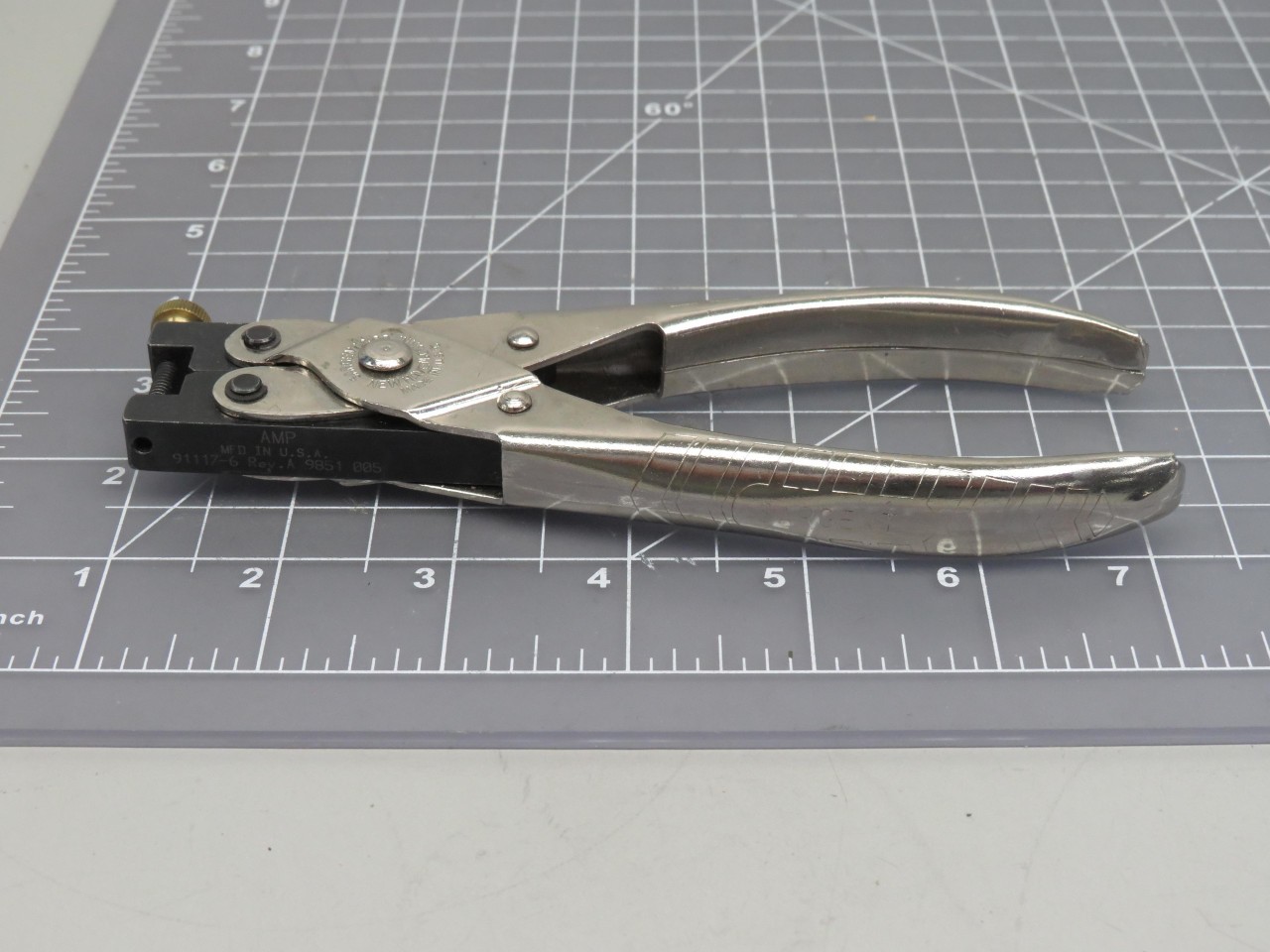 AMP 91117-6 CRIMPING TOOL T152880