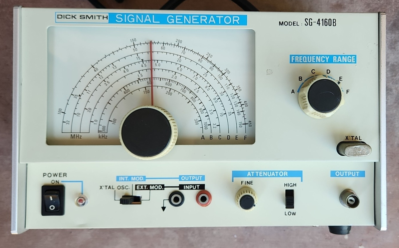 Dick Smith signasl generator SG-41608