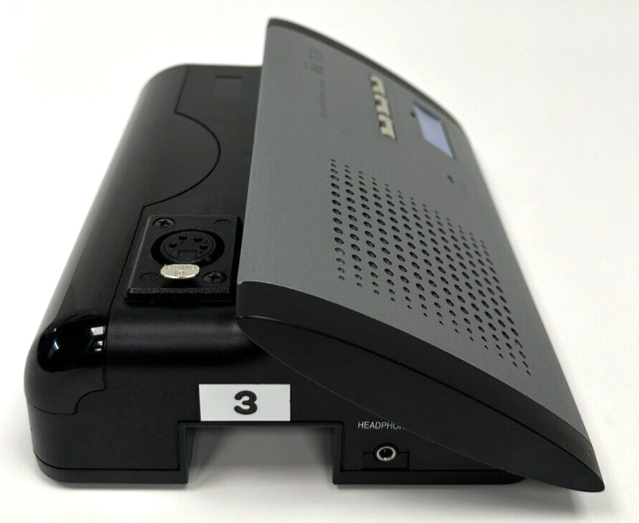 TOA TS-902Y Delegate Conference System (Cordless) with TS-904 Microphone