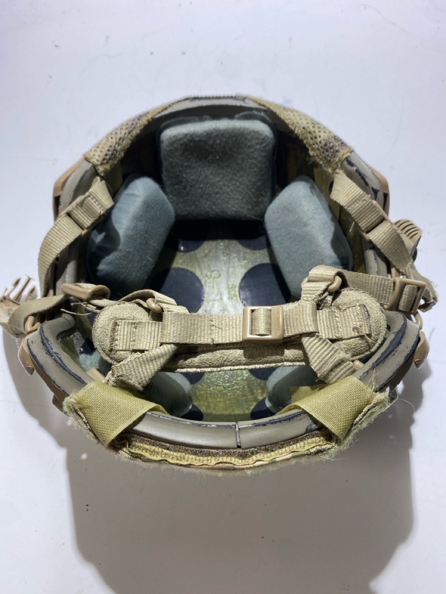 BALLISTIC COMBAT HELMET (P32008810)