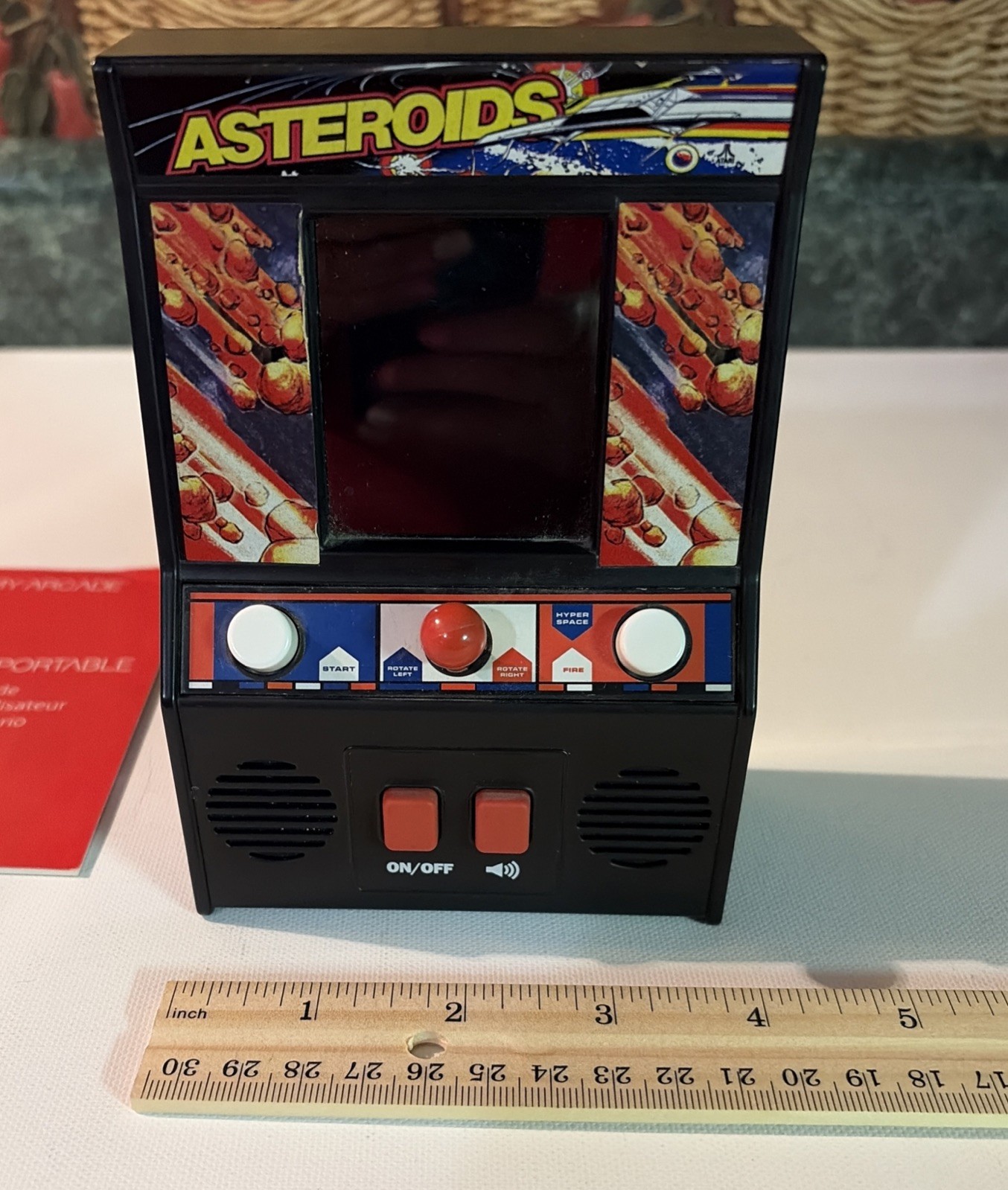 Asteroids Handheld Electronic Mini Arcade 1979, Tested, Batteries Not Included