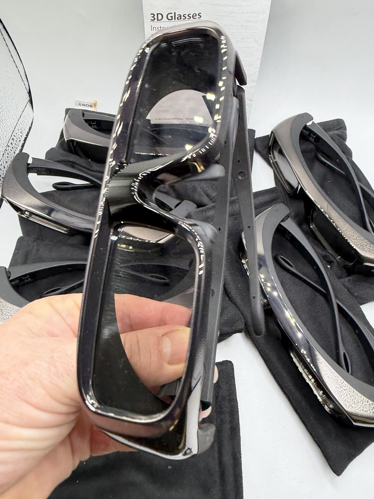 Lot 6 Sony TDG-BR100 3D Glasses Bundle Black Cases with soft covers, untested