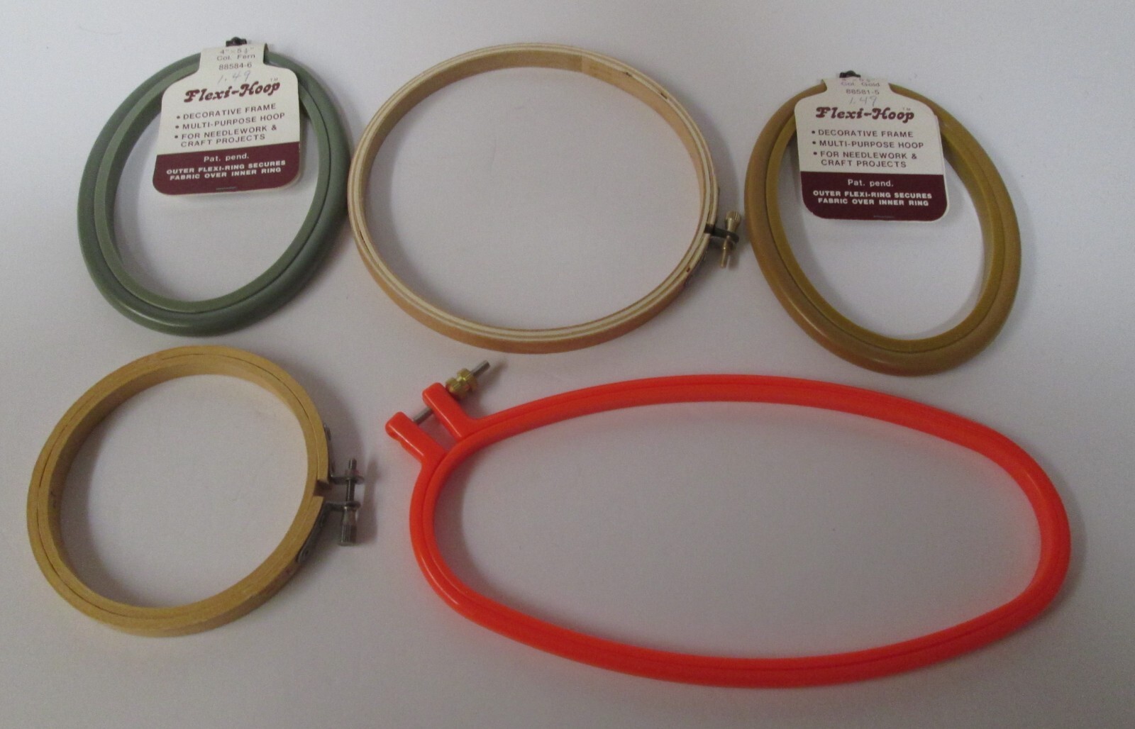 lot of 5 embroidery cross stitch hoops 2 NOS w/ Flexi-Hoop tags