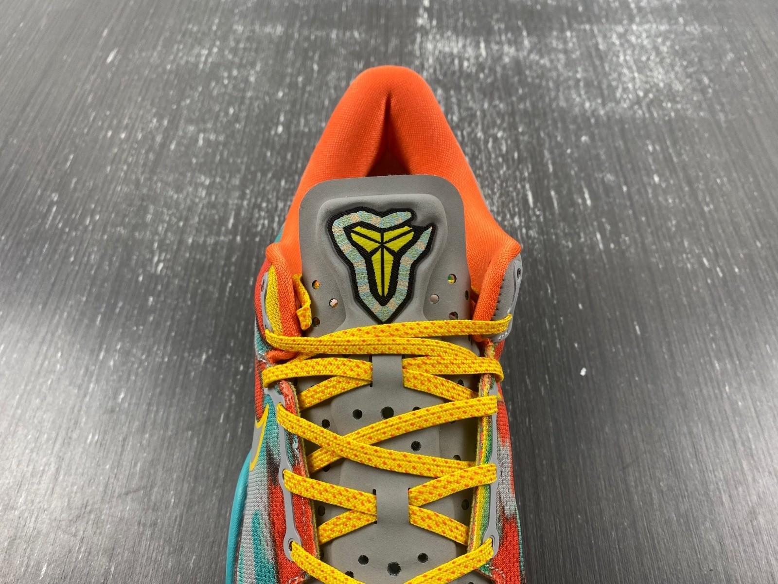 FQ3548-001 Kobe 8 Protro Venice Beach (2024)