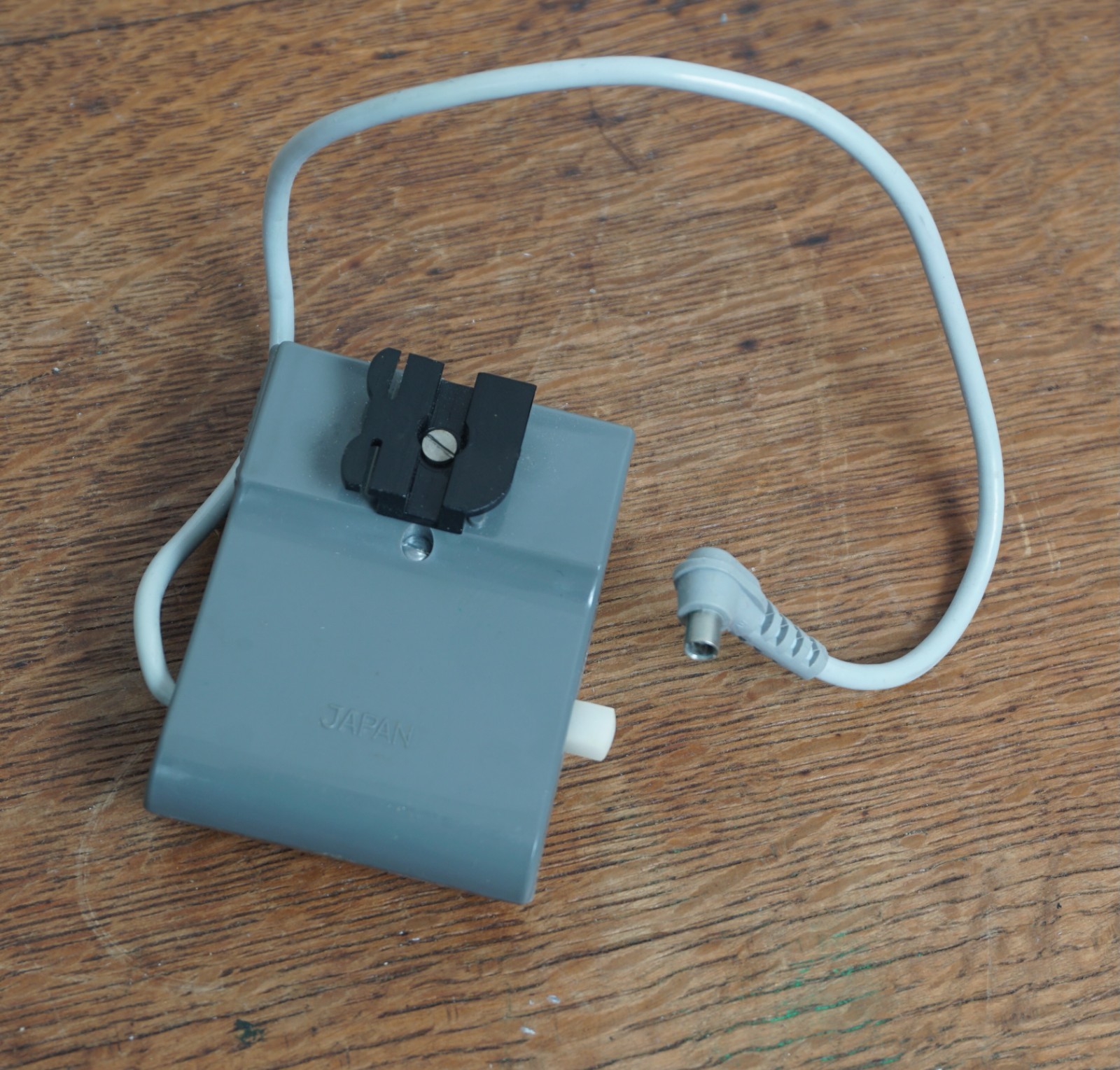 Lyon Flash Cube Adapter To Hot Shoe. Japan