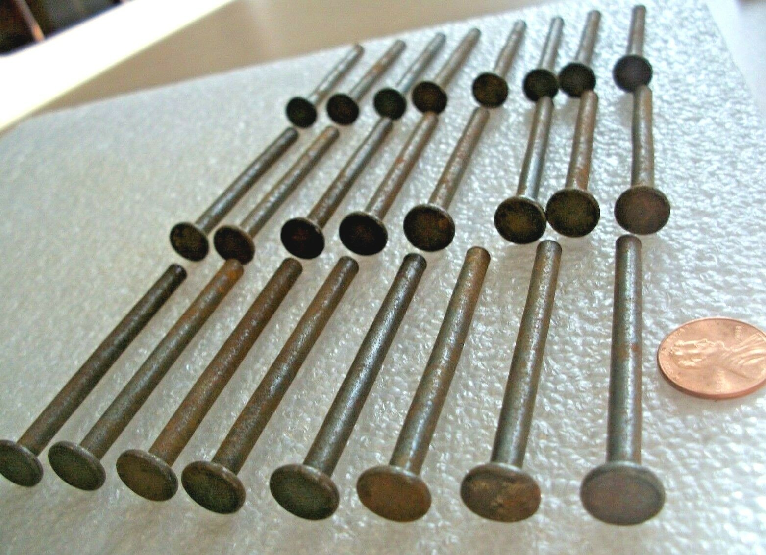 24 ANTIQUE FLAT HEAD SOLID STEEL RIVETS 2 1/2" X 13/64" BLACKSMITHING PART TOOLS