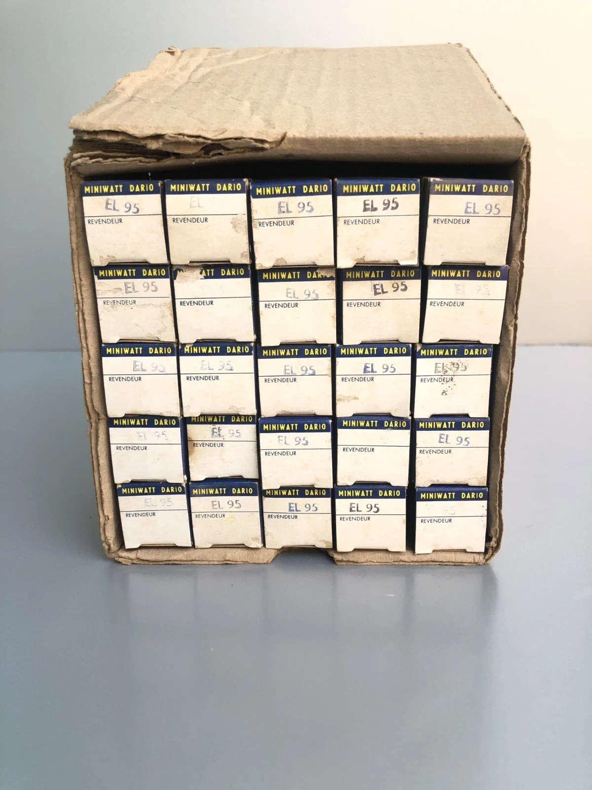 1 x Miniwatt Dario EL95 valvo, Hamburg NOS/NIB tube - Tested