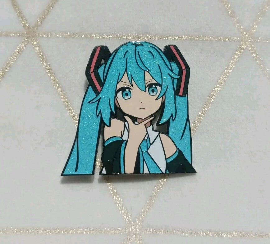 "Hatsune Miku" Glitter Face. Metal Badge Anime Enamel Pin. "Brand New" (SEALED).
