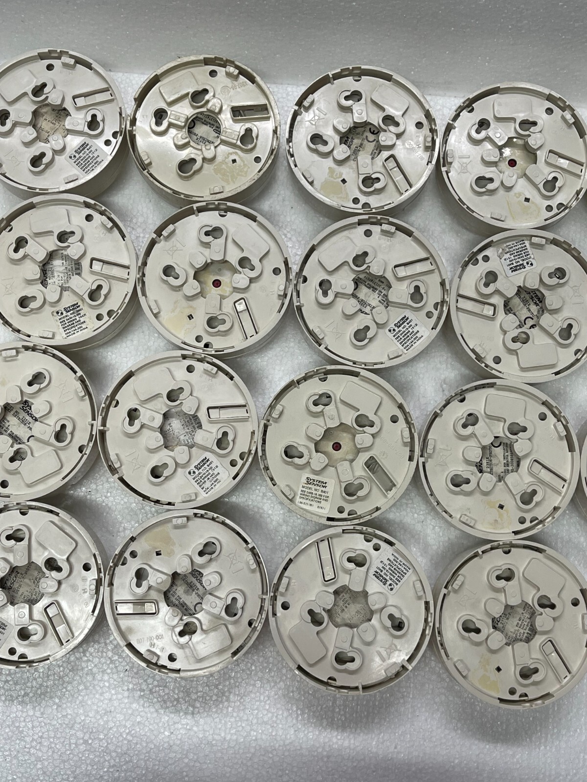 25pcs of System Sensor Model 2351E Smoke Detector With System Sensor Base B401