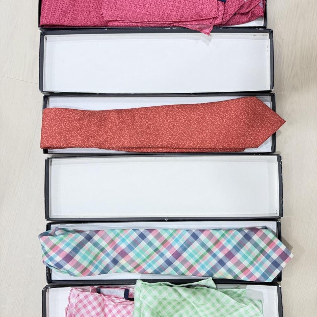 Vineyard Vines 3 Pack Neckties with pocket squares