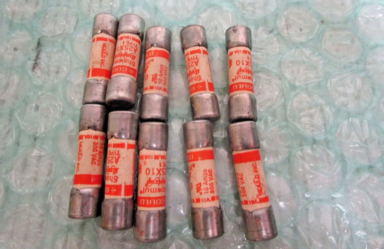 NEW LOT OF 10 Gould shawmut A25X10 fuse type 1 10 Amp 300Vac.