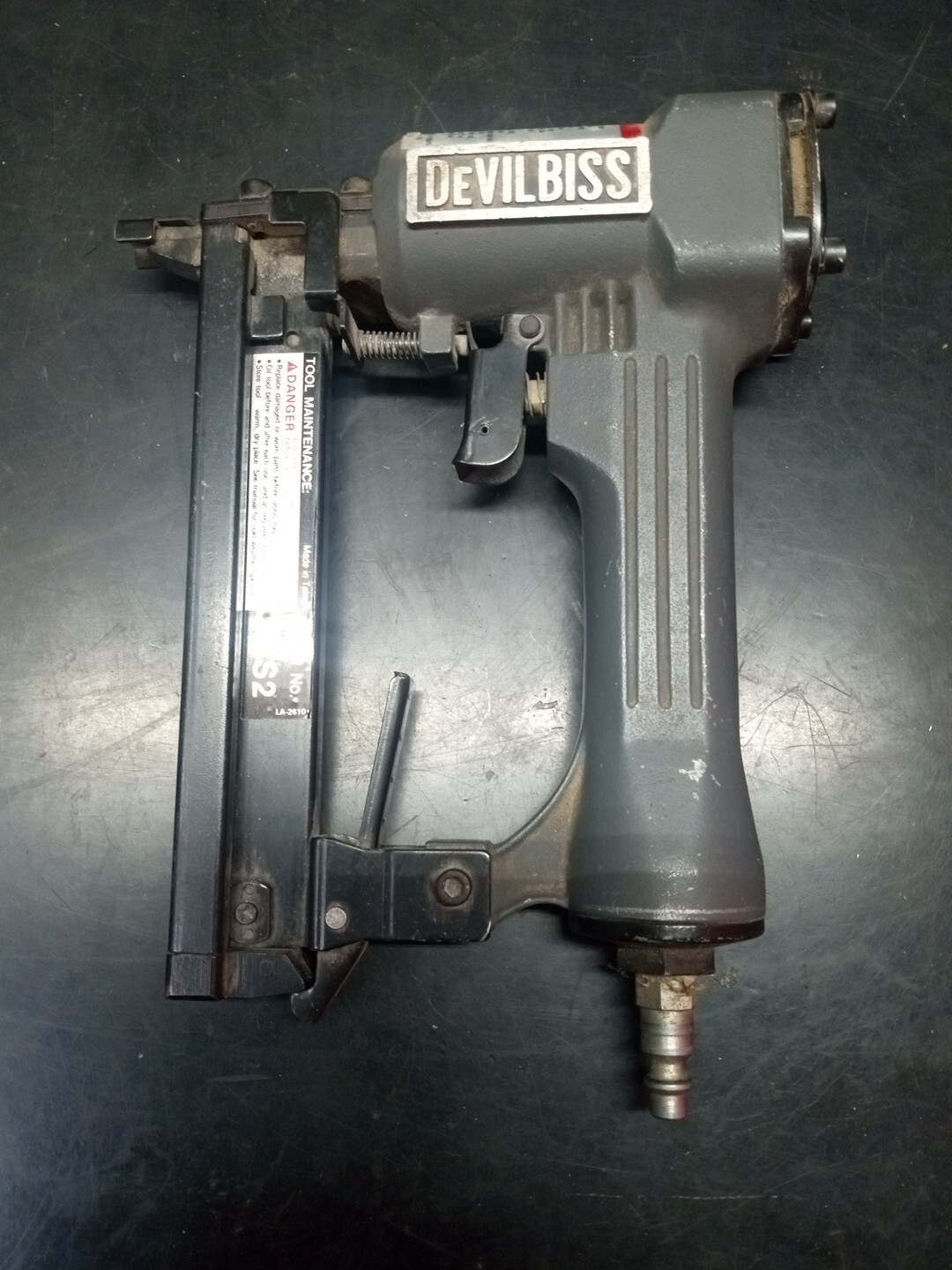 Devilbiss Staple Gun Stapler Model NCS2 Compressor Pneumatic  3/8- 1” Air Tack