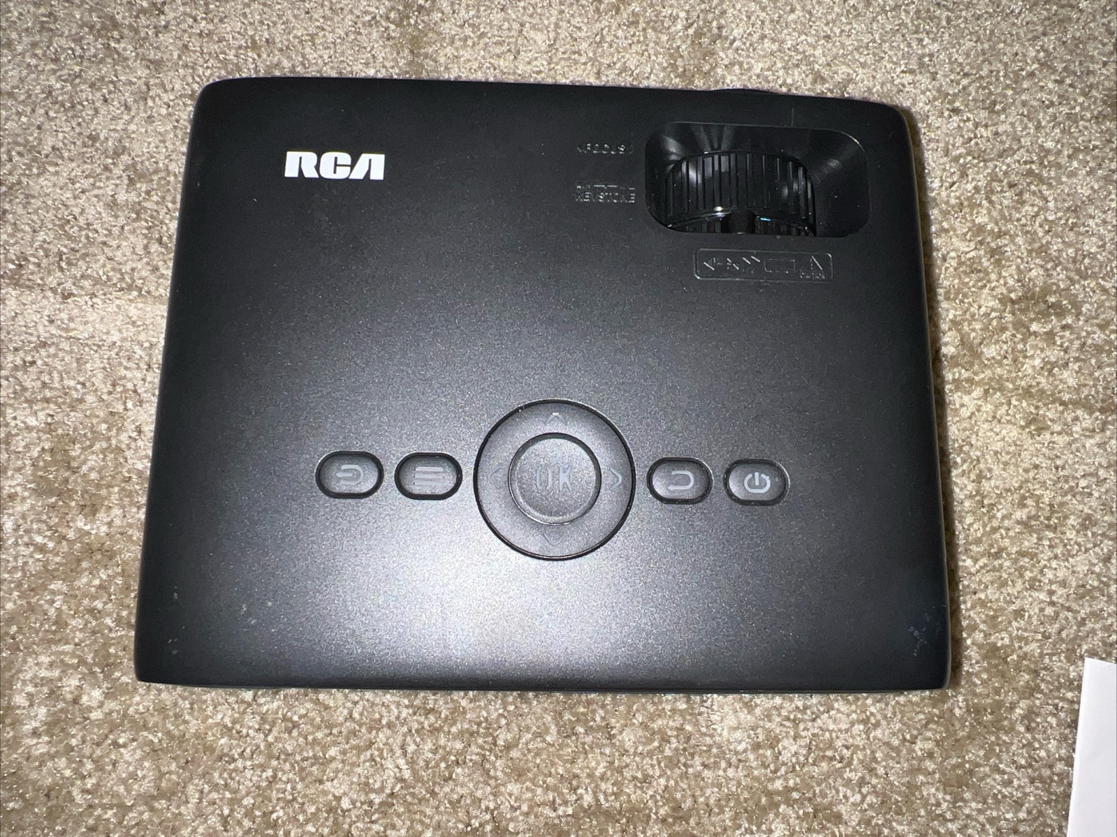 RCA HOME THEATER PROJECTOR 1080p (PRJ280)