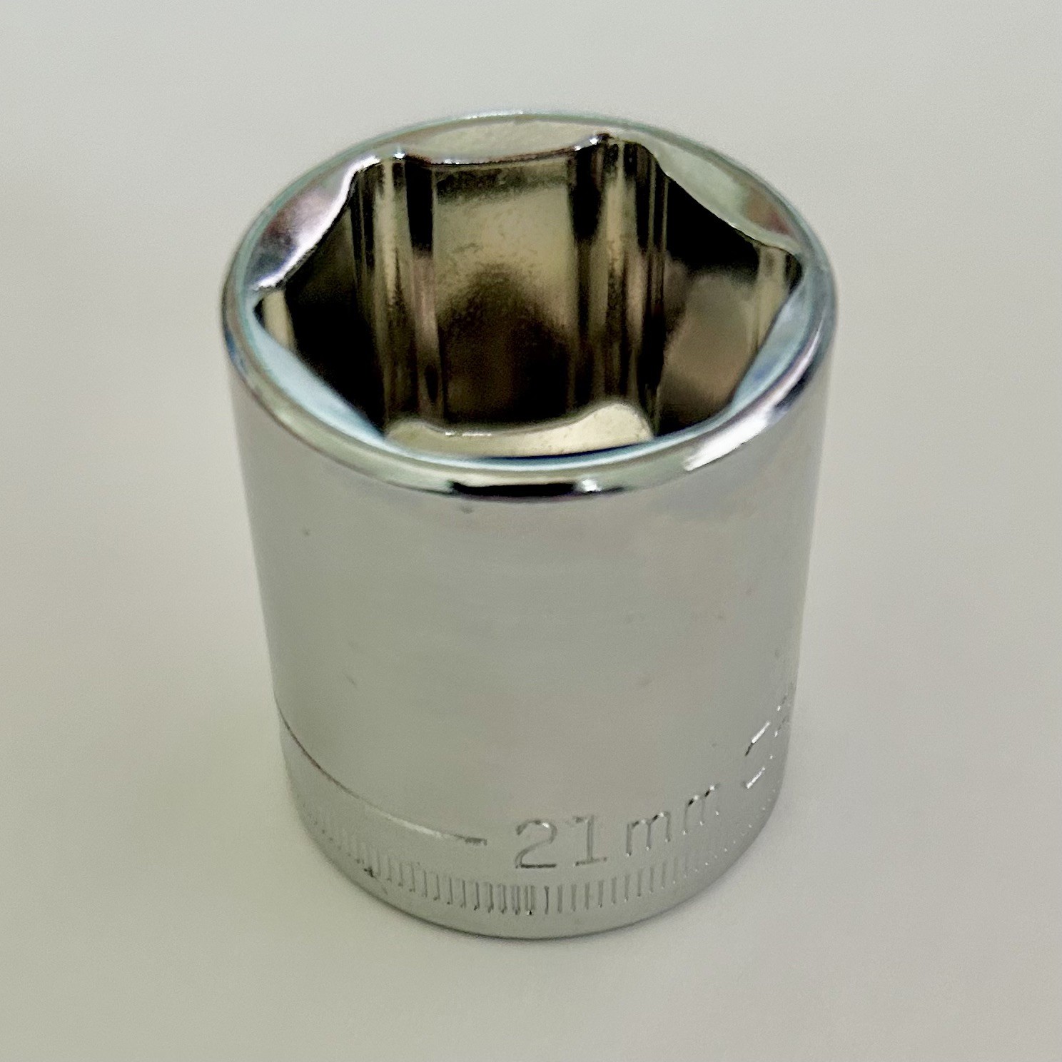 Craftsman 3/8" Drive Shallow Metric 21mm, 6 Point Socket
