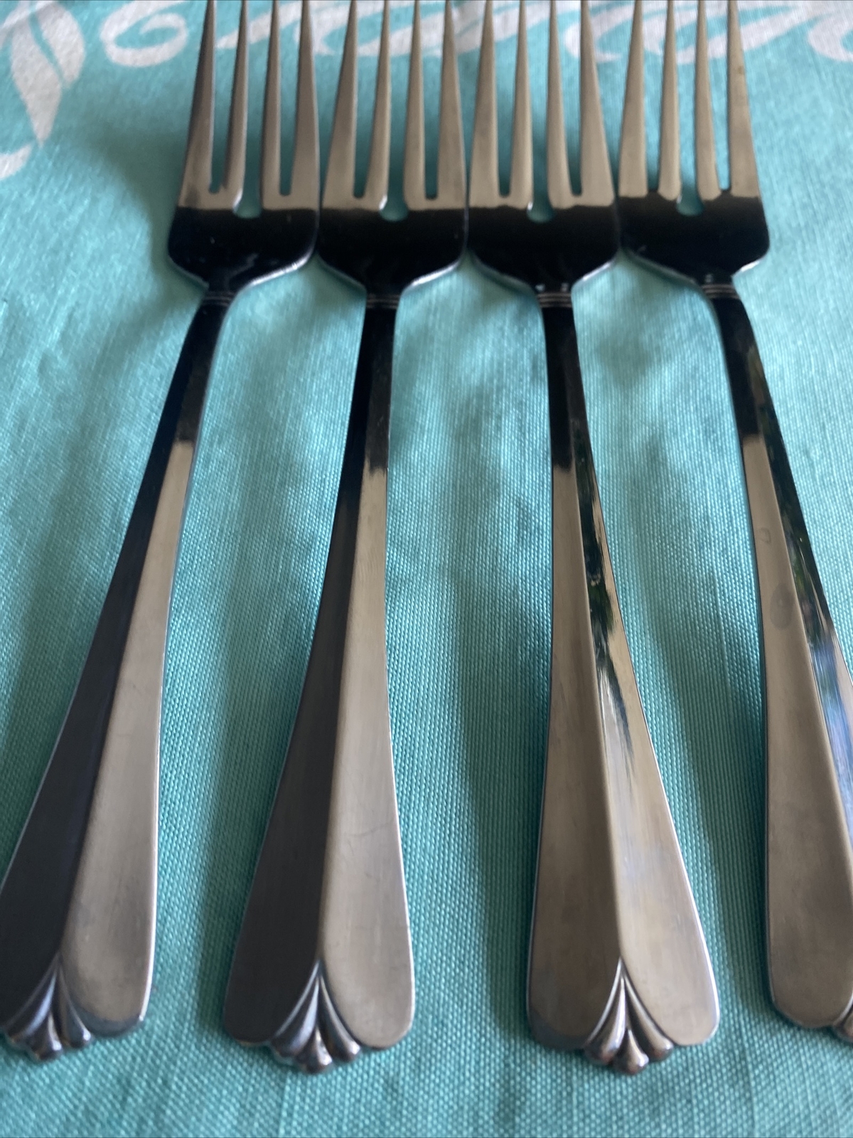 4 Pcs Rogers Co Country Shell Salad Forks Stainless Flatware