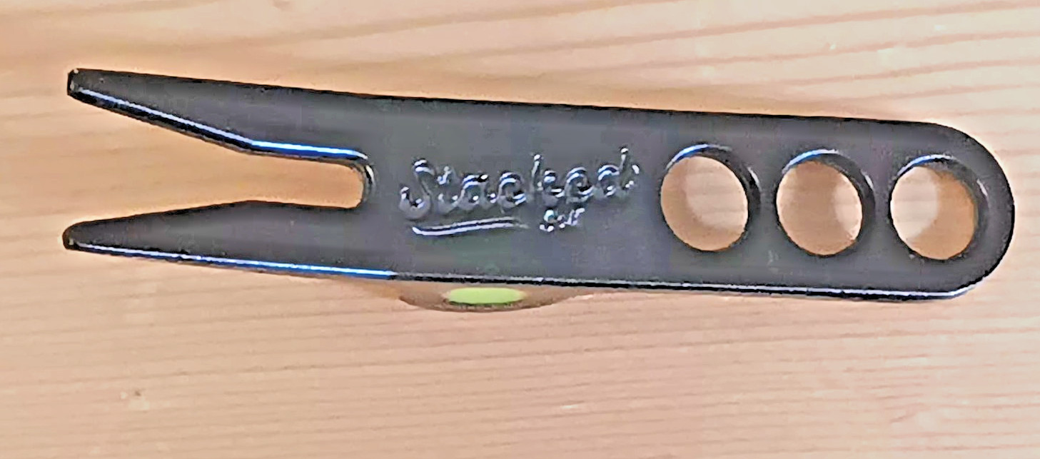 Stacked Golf Divot Pivot Tool Stamped Aluminum - Black Green Brand New