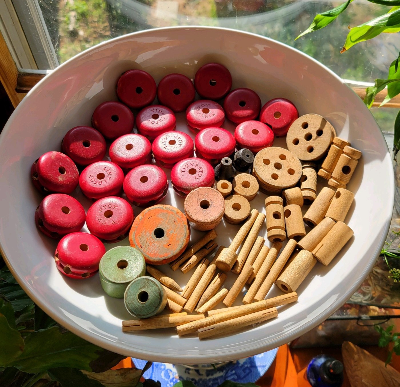 Lot Antique Early Tinkertoy Tinker Toy All Wood 65 Pieces Red Spools and More
