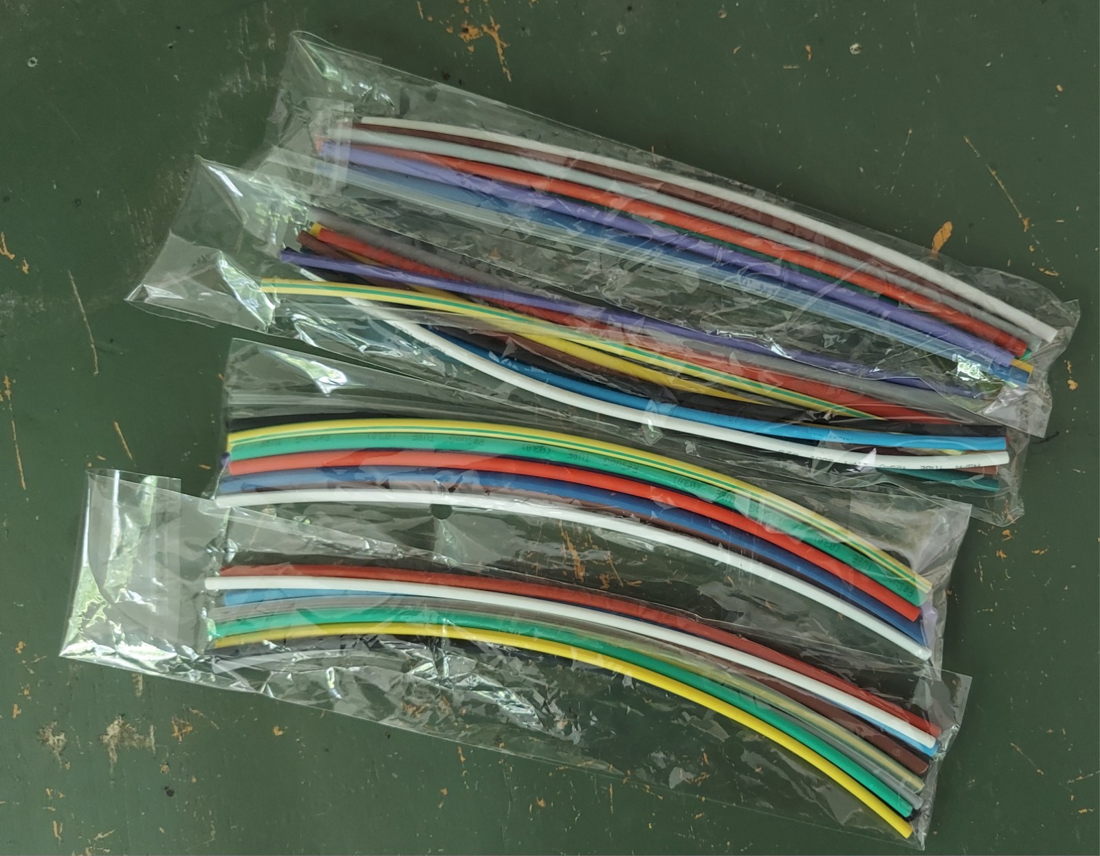 Shrink Tubing 4x Packs Multi Color 03.0mm  02.5mm Roughly 40  8 inch Pieces