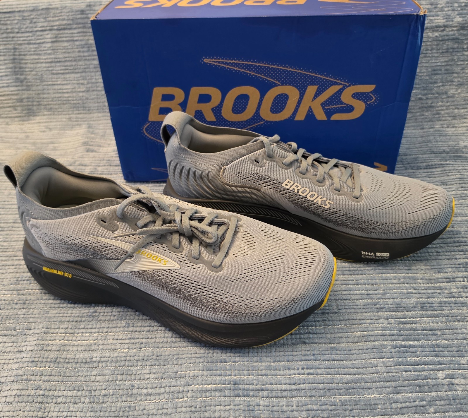 Brooks Men's Adrenaline GTS 25 Primer Grey/Ebony/Jasmin Size 12 D (NWB)