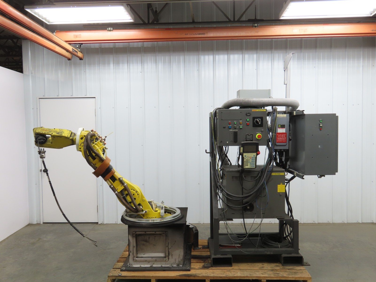 Fanuc M-6I Industrial Robot 6 Axis R-J2 Controller Teach Pendant Spray Head