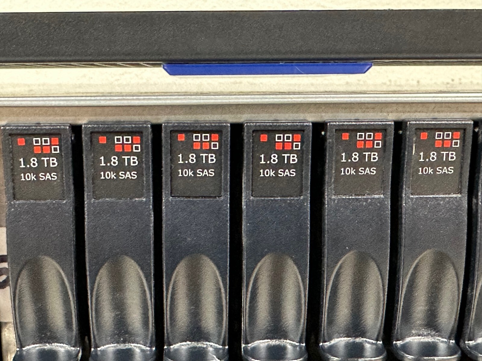Quantum QXS 24-bay SAS disk array w/ Dual 3-07364-01 Quantum SAS SAN Controller
