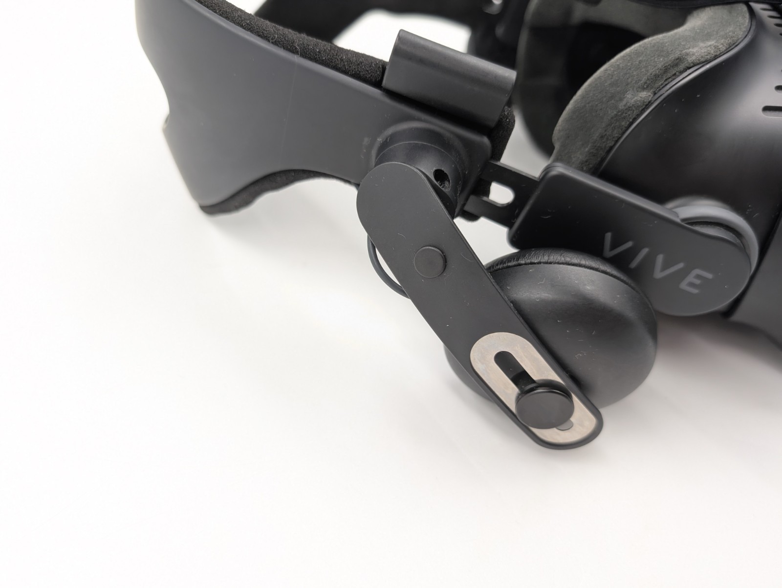 HTC Vive Virtual Reality Replacement Headset Only (260094)