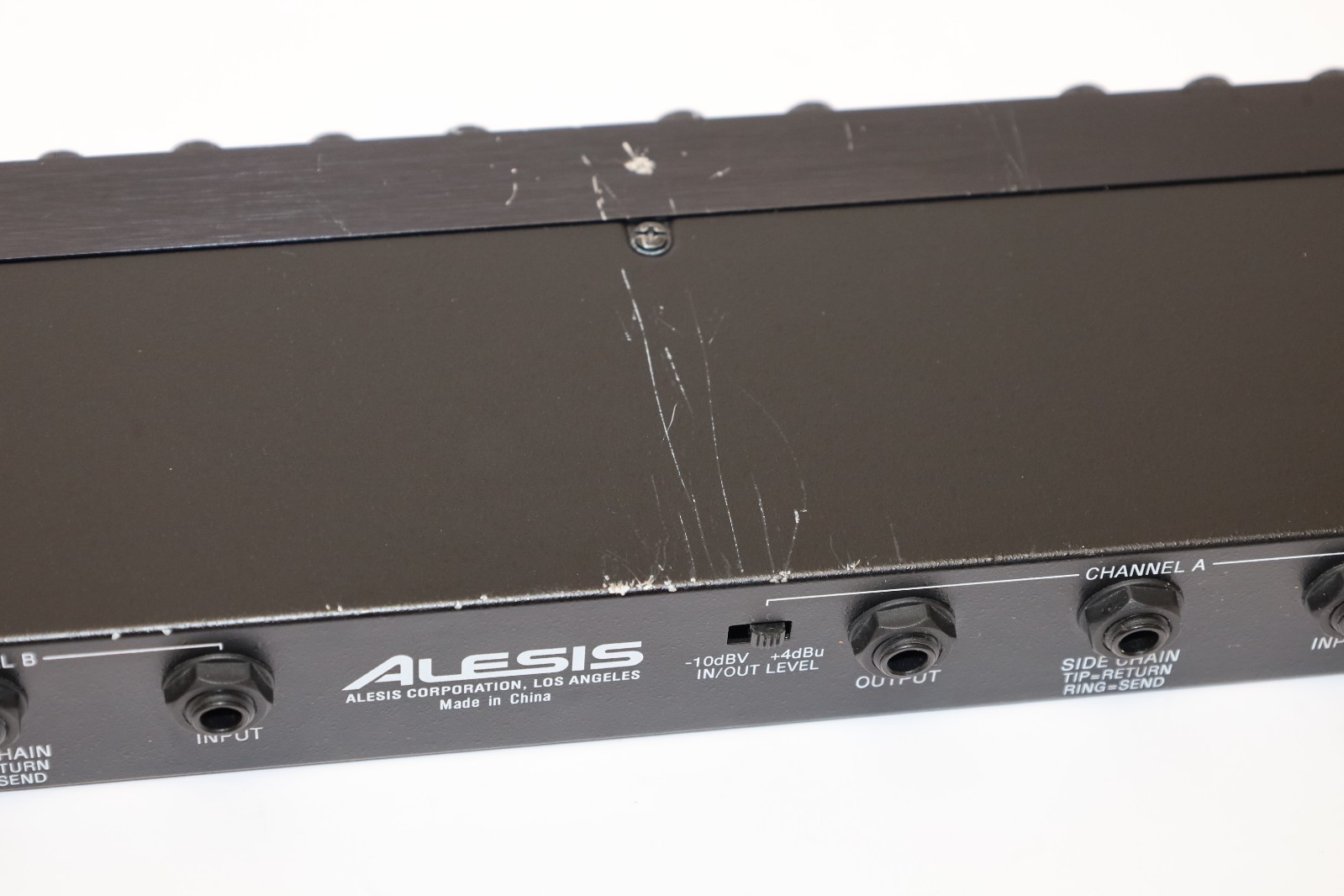ALESIS 3630 RMS/Peak Dual Channel Compressor/Limiter w/ Gate Rack Mount .