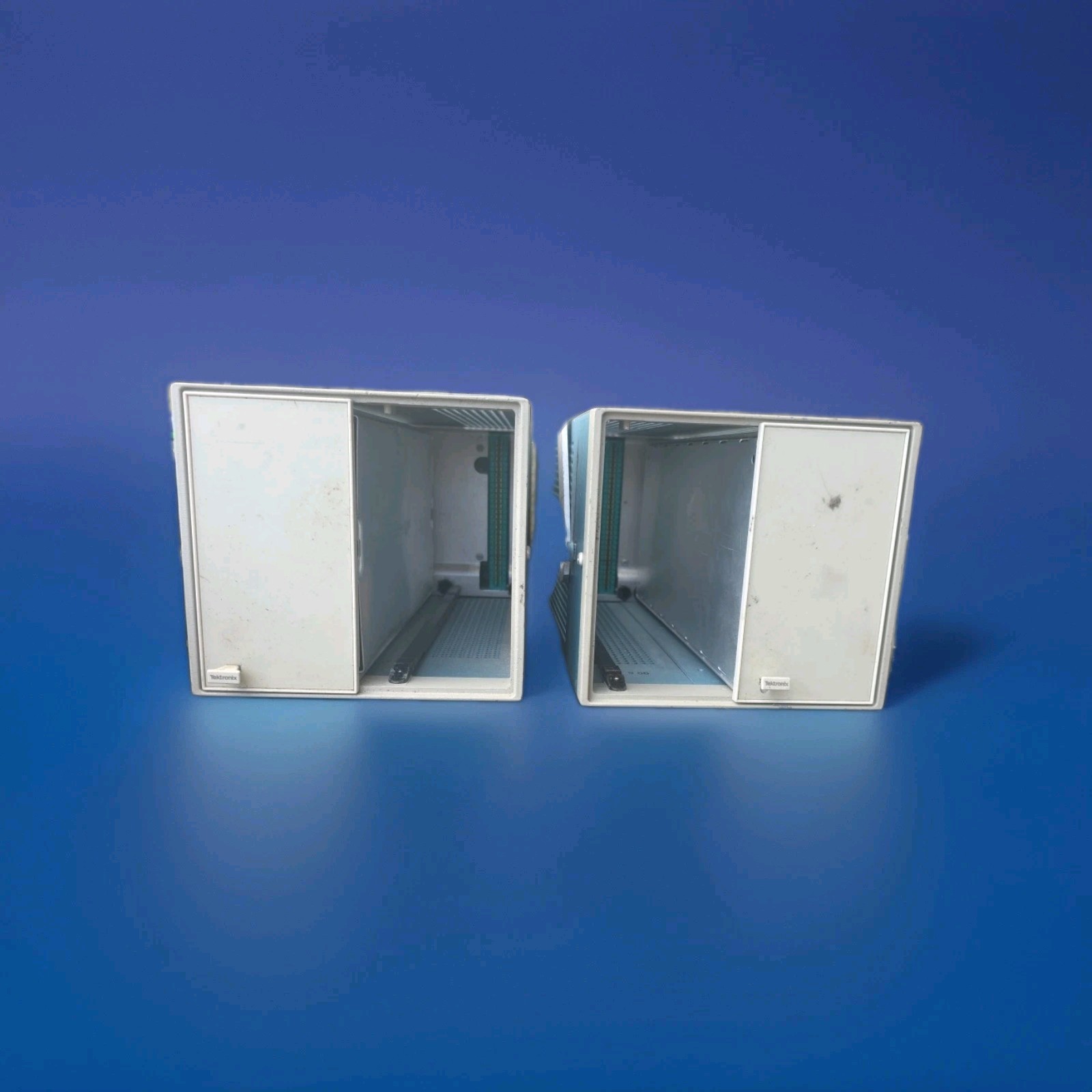 2 Tektronix TM502A Power Module Mainframe