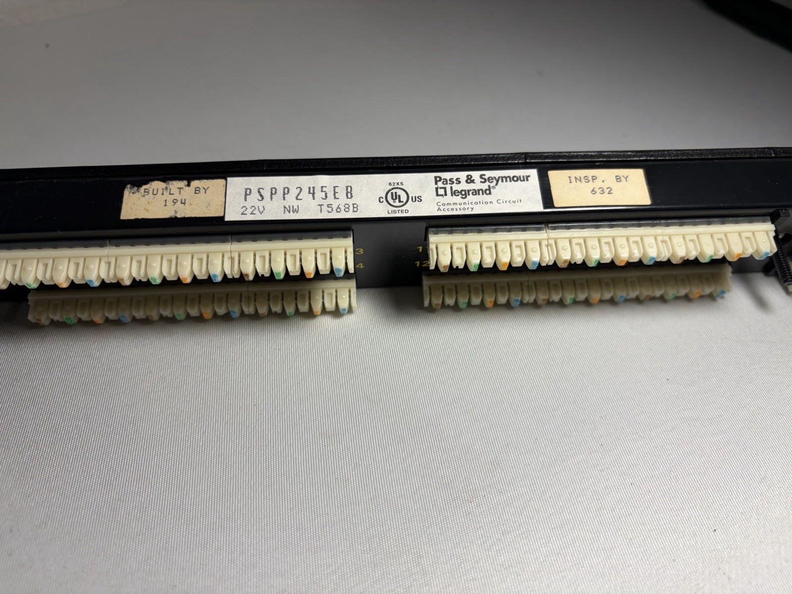 Legrand Pass & Seymour PSPP245EB 24 Port CAT5 Patch Panel 1U Rack