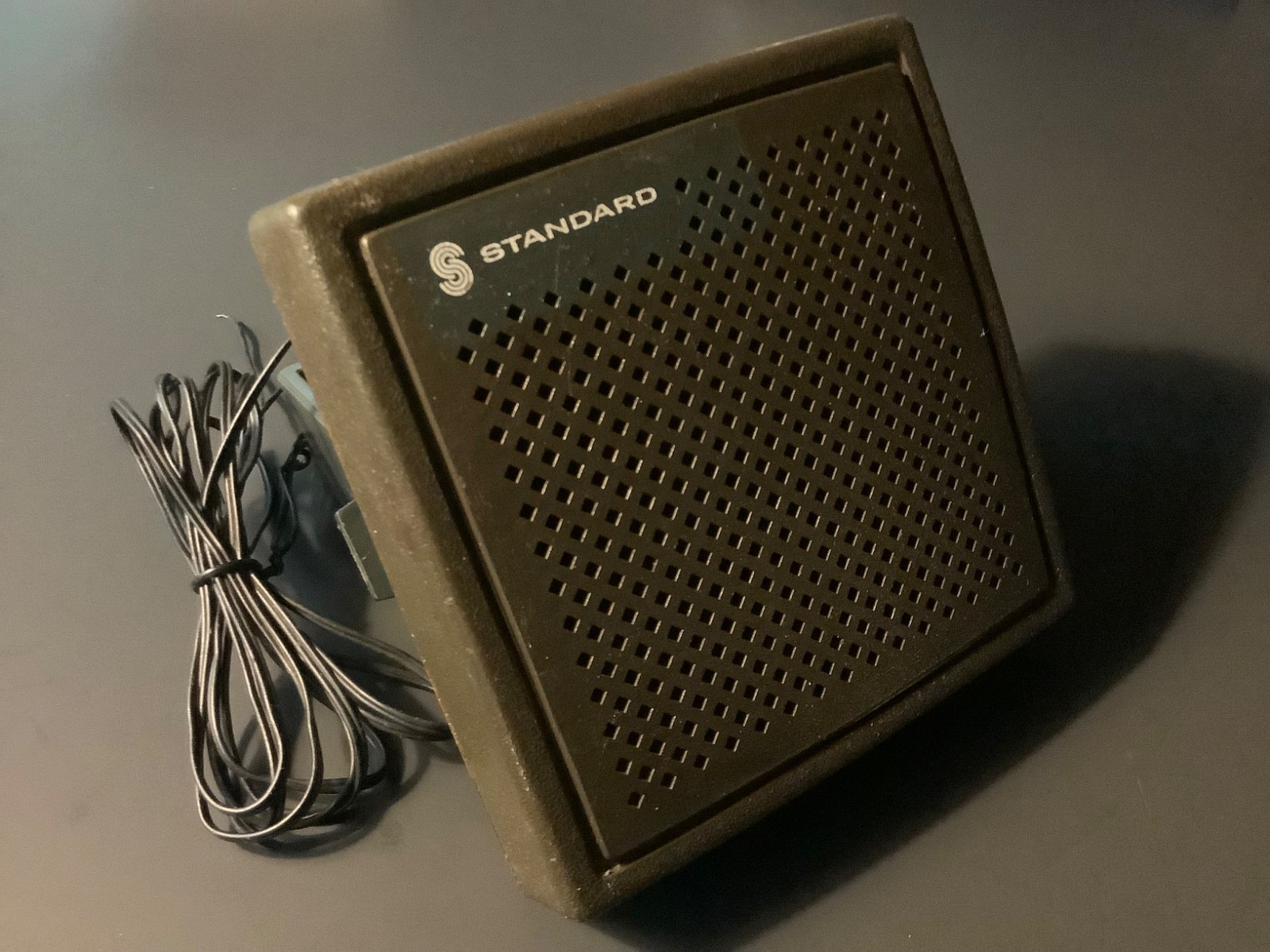 STANDARD COMMUNICATIONS CORP SC-U 201S Communication Speaker w/Mounting Bracket
