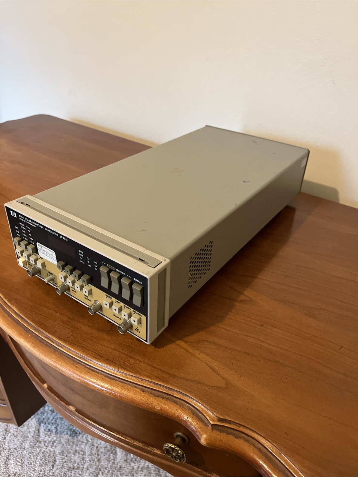 HP 8116A Pulse Function Generator 50MHz Fully Operational Good Condition