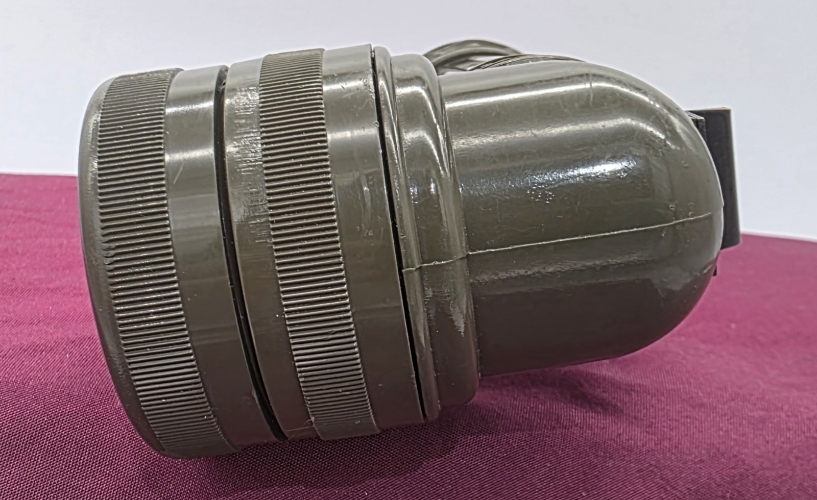 U.S Fulton US Army Green Right Angle Flashlight. MX-9914