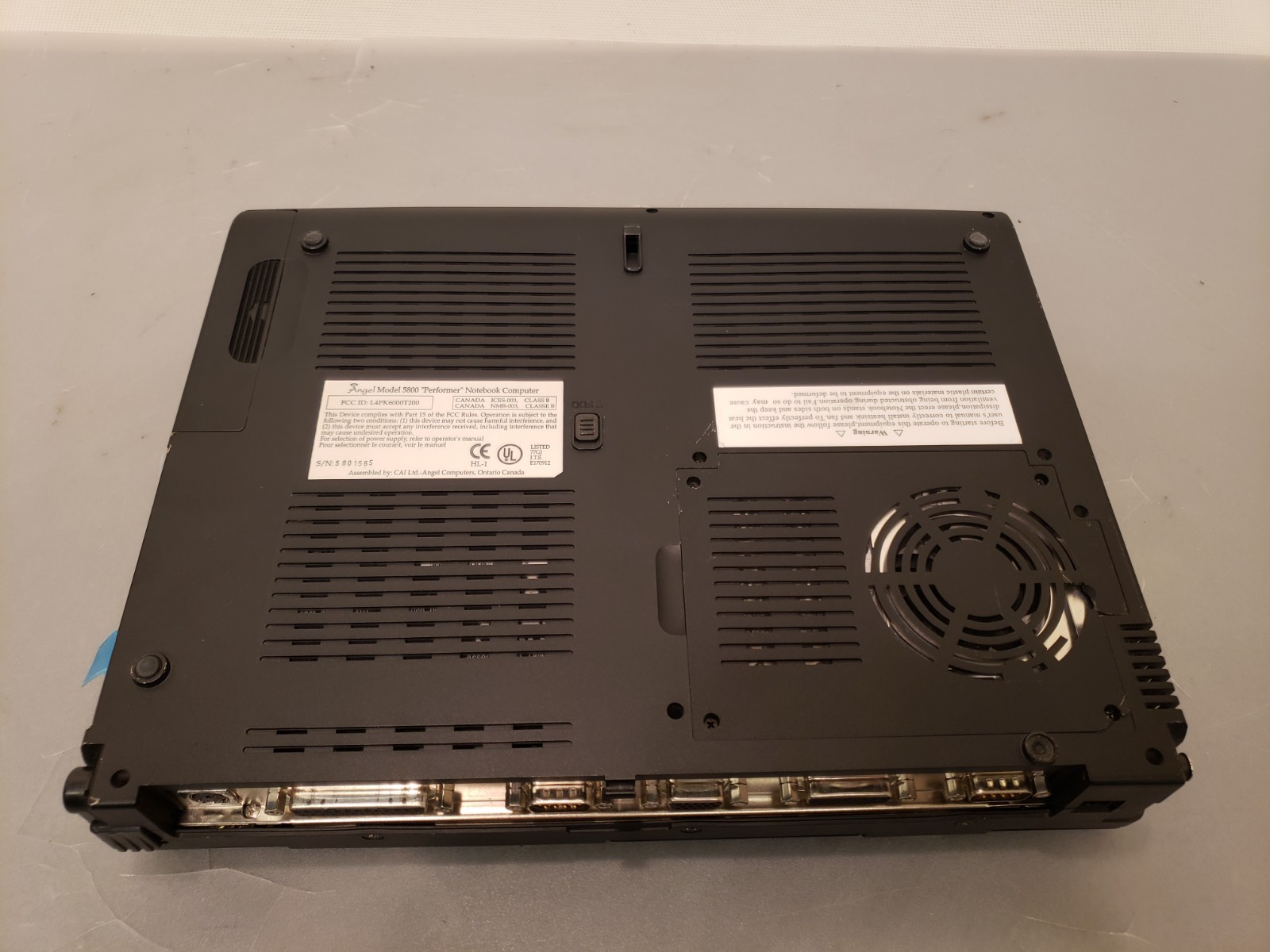 Vintage Generic Laptop 5800 Win98 Floppy Angel Performer MMX 233MHz 32MB **AS-IS