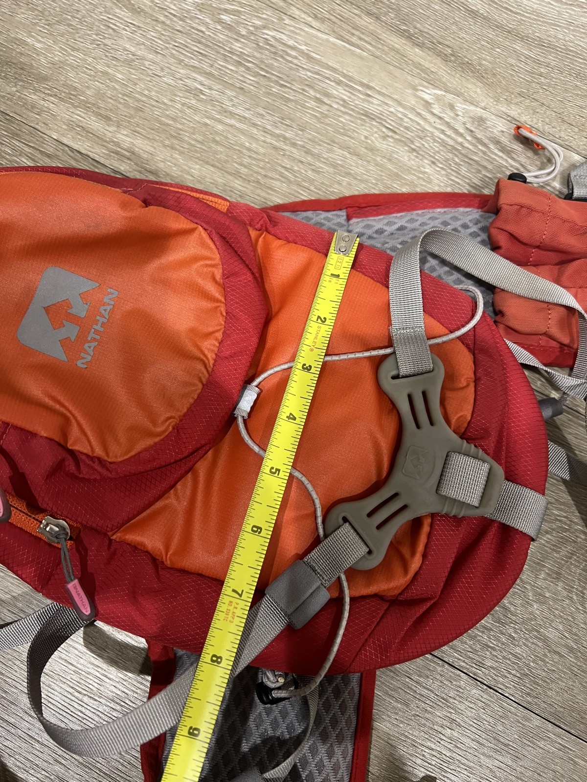 Nathan Hiking Running Backpack Red/Orange lightweight