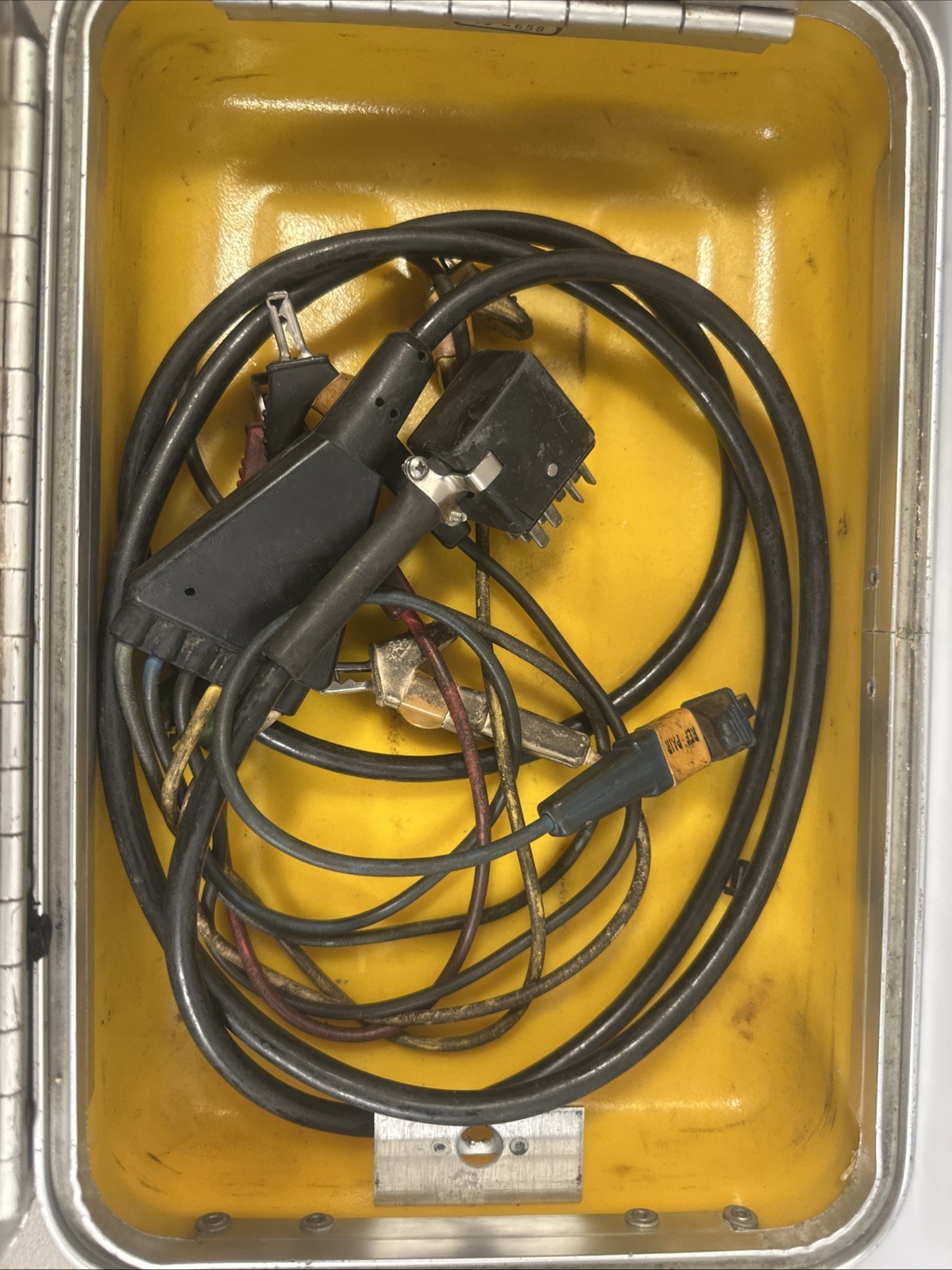 DYNATEL 735 Portable Open/Split Cable Fault Locator